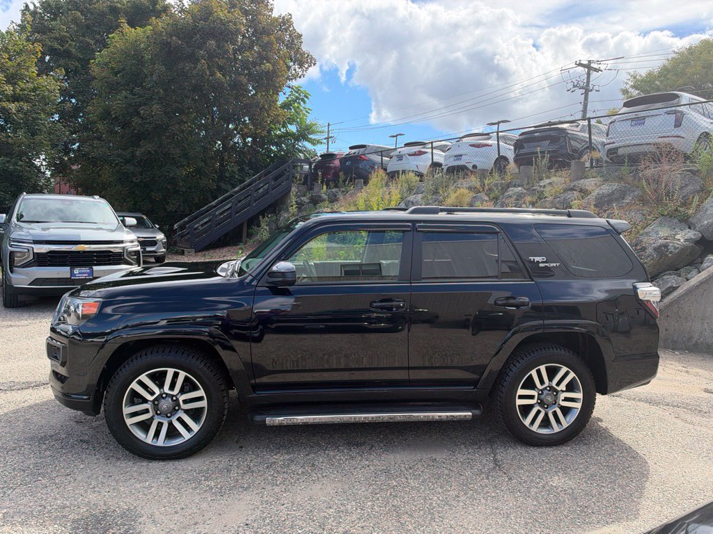 Used 2023 Toyota 4Runner TRD Sport AWD/4WD image 3