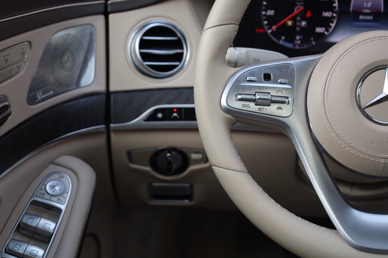 Used 2018 Mercedes-Benz S 560 Sedan image 37