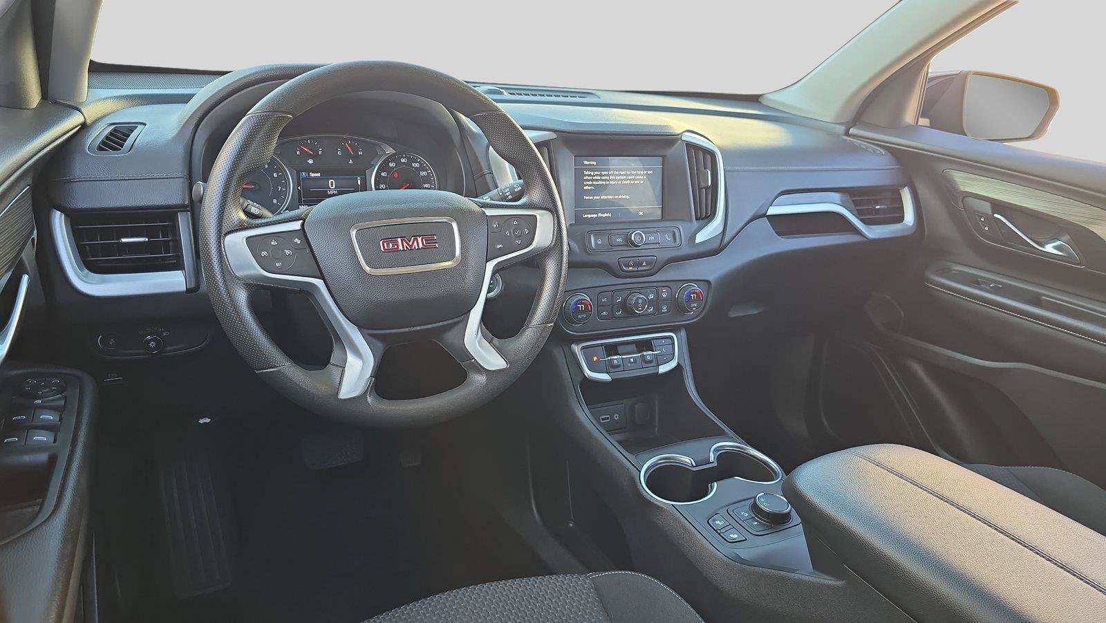 Used 2024 GMC Terrain SLE w/ Driver Convenience Package FWD image 19
