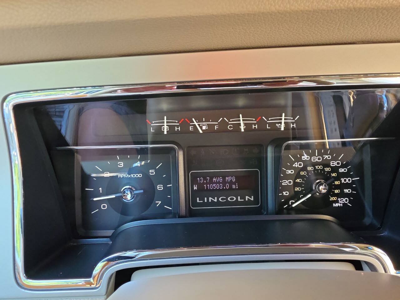 Used 2010 Lincoln Navigator 4WD image 27