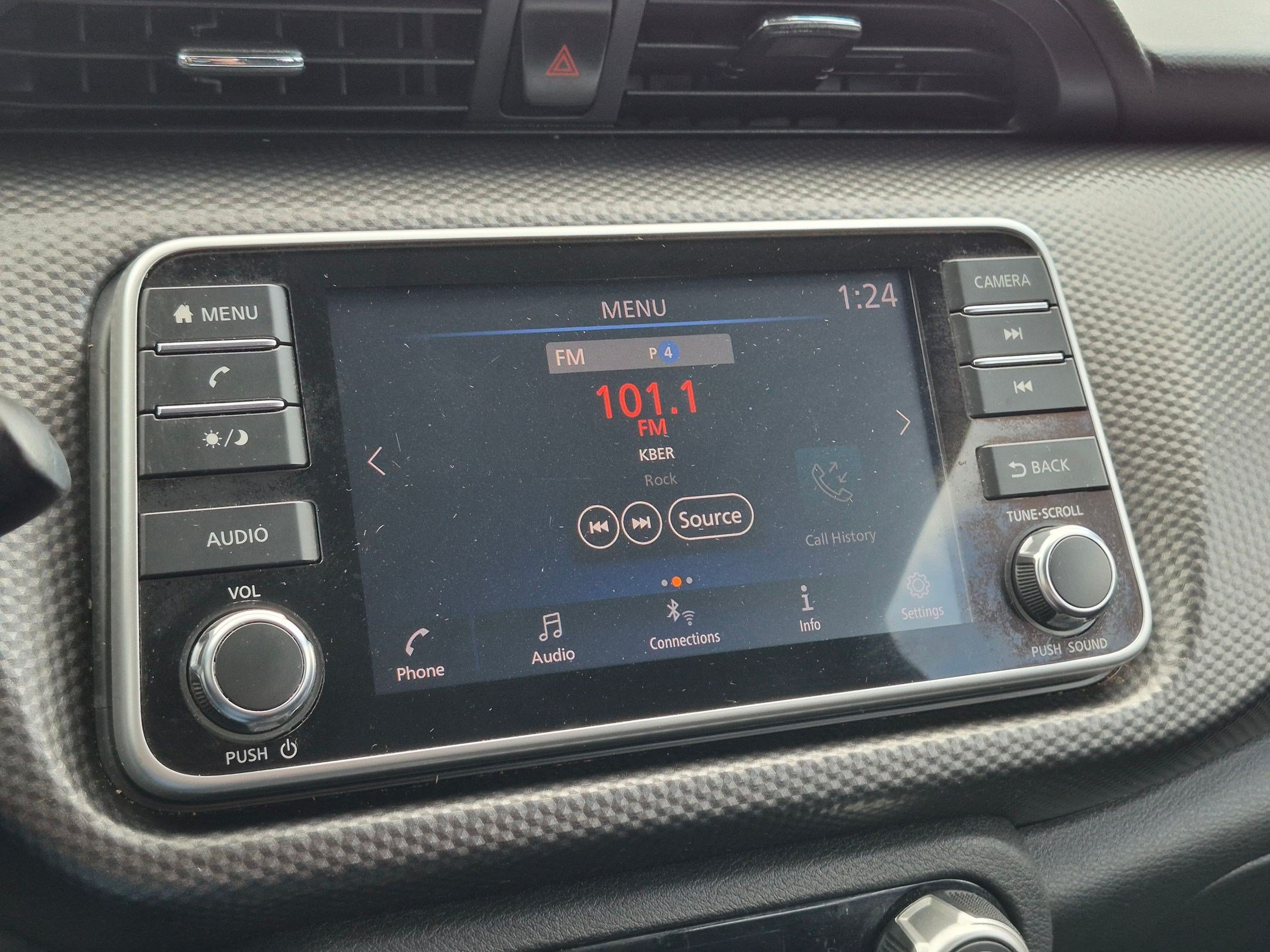 Used 2019 Nissan Kicks SV FWD image 22