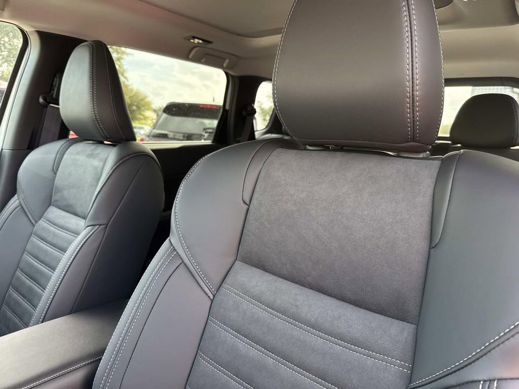 New 2026 Mitsubishi Outlander SE image 22