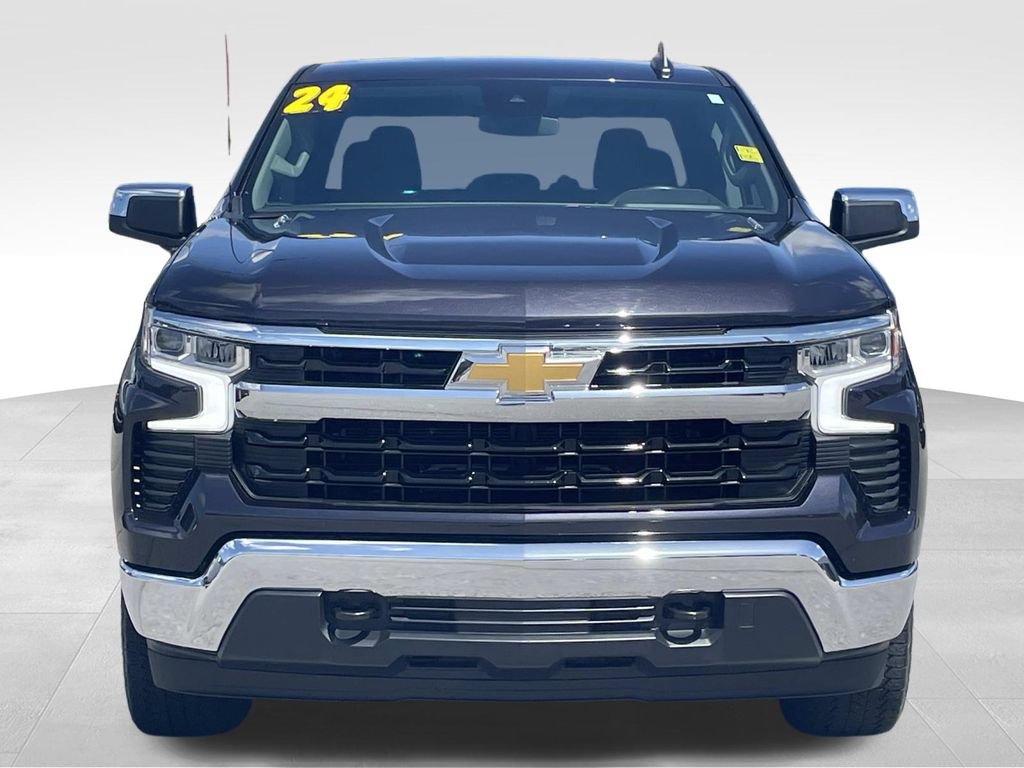 Used 2024 Chevrolet Silverado 1500 LT AWD/4WD image 9