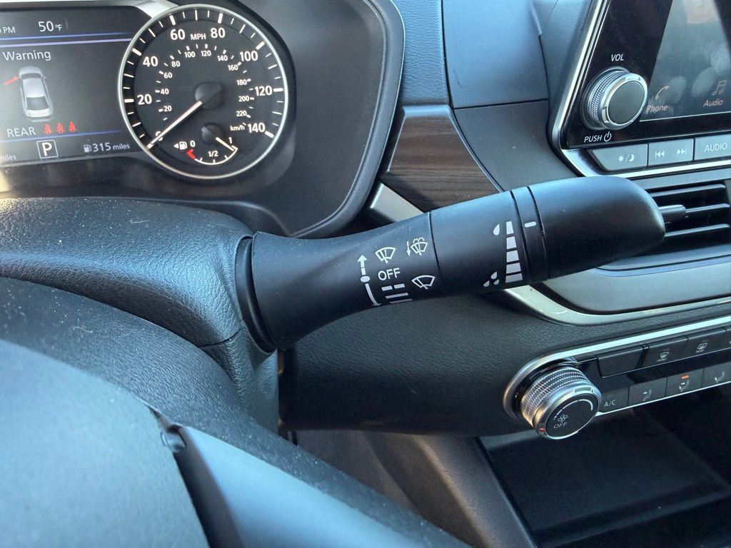 Used 2024 Nissan Altima 2.5 SV image 16