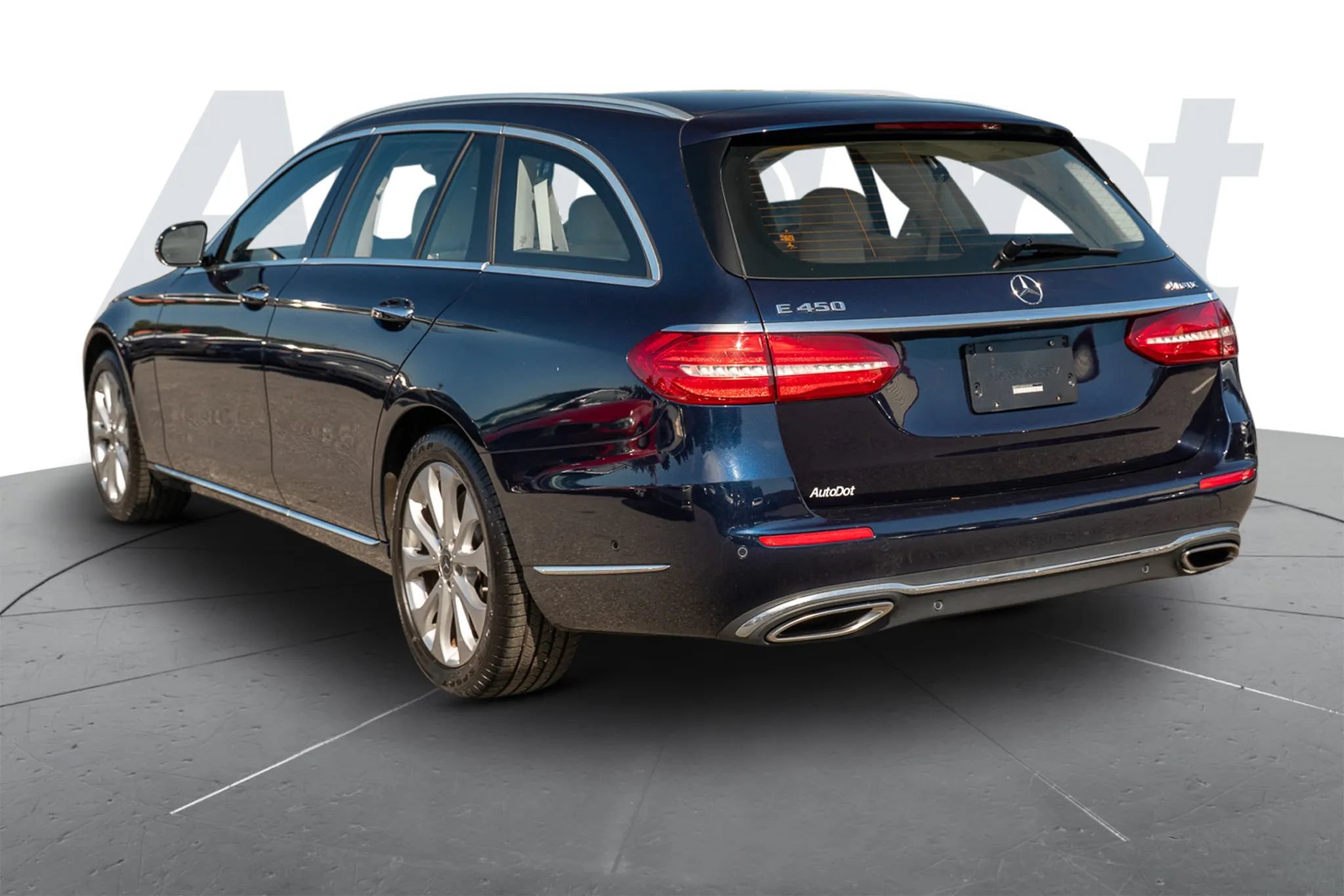 Used 2019 Mercedes-Benz E 450 4MATIC Wagon image 2