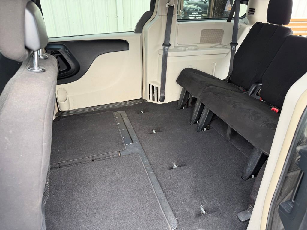 Used 2012 Dodge Grand Caravan Crew FWD image 23