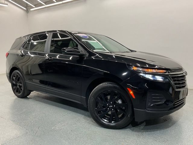 Used 2024 Chevrolet Equinox LS w/ LS Convenience Package FWD image 2