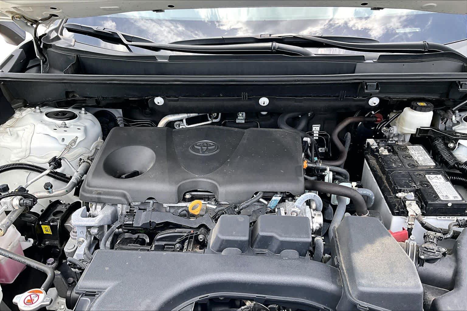 Used 2025 Toyota RAV4 LE FWD image 30