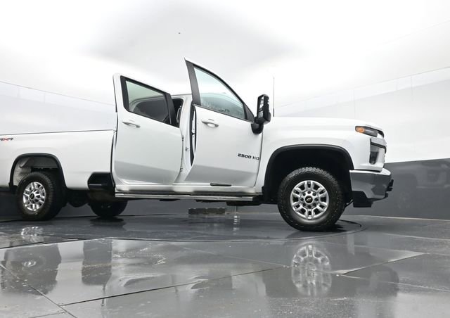 Used 2023 Chevrolet Silverado 2500 LT w/ Snow Plow Prep/Camper Package image 29