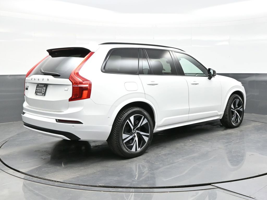 Used 2022 Volvo XC90 T8 R-Design image 7