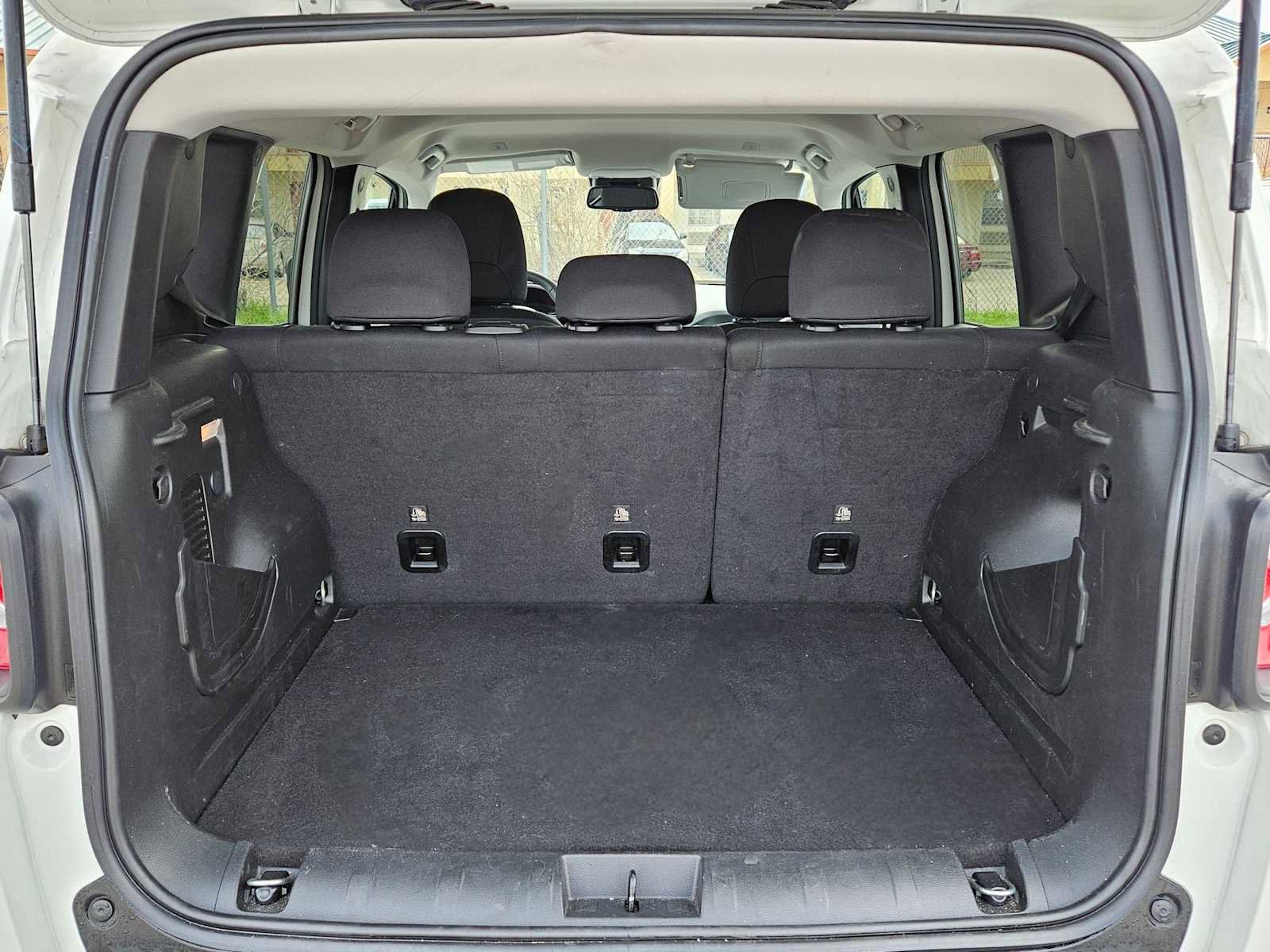 Used 2023 Jeep Renegade Trailhawk image 24