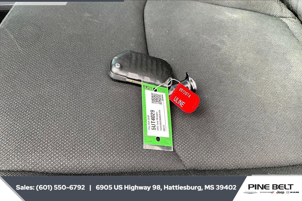 Used 2022 Jeep Wrangler Unlimited Sport image 9