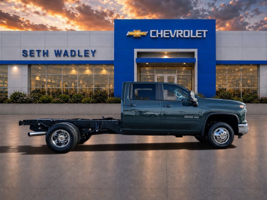 New 2026 Chevrolet Silverado 3500 LT w/ Convenience Package AWD/4WD image 8