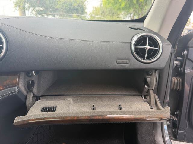 Used 2013 Mercedes-Benz SL 550 image 12