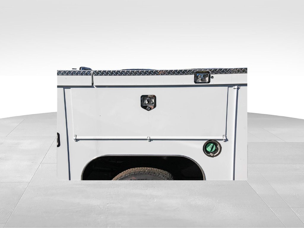 New 2025 Ford F450 XL w/ XL Chrome Package RWD image 10
