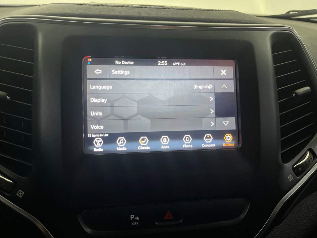 Used 2019 Jeep Cherokee Latitude Plus image 74