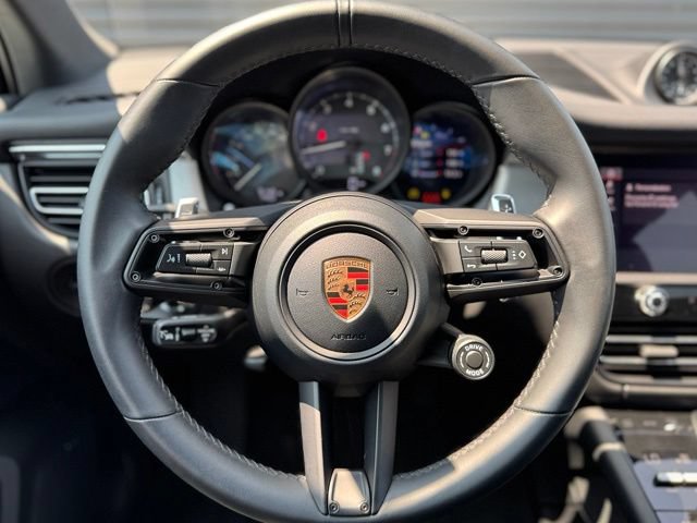 Certified 2026 Porsche Macan AWD/4WD image 20