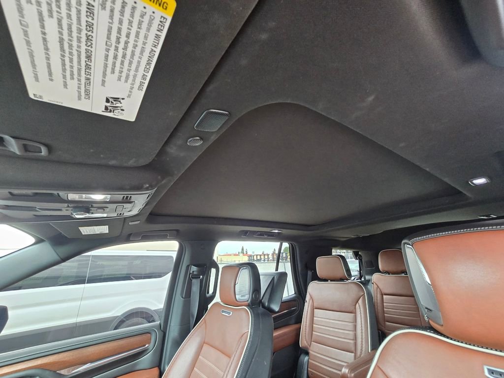 Used 2023 GMC Yukon Denali Ultimate image 10