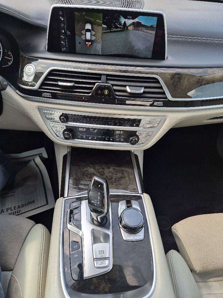 Used 2016 BMW 750i xDrive AWD/4WD image 23