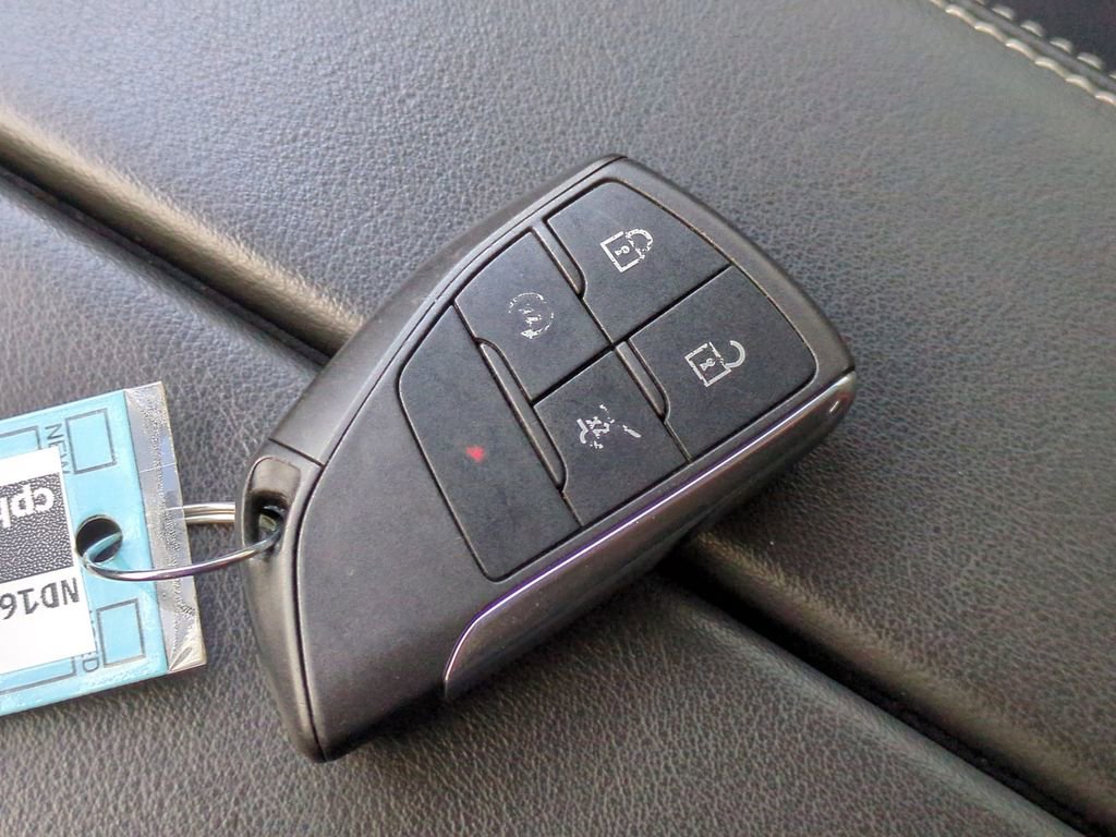 Used 2022 Buick Envision Essence w/ Sport Touring Package image 43