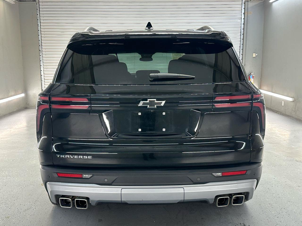 Used 2025 Chevrolet Traverse LT w/ Sun and Wheel Package FWD image 8