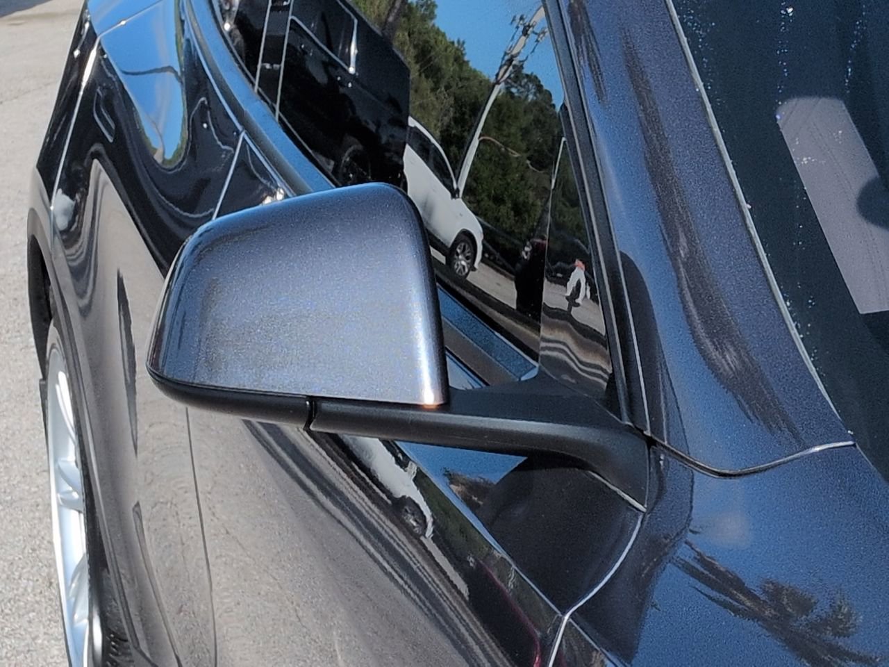Used 2021 Tesla Model Y Long Range AWD/4WD image 11