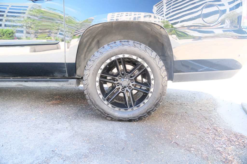 Used 2019 Cadillac Escalade ESV Platinum AWD/4WD image 7
