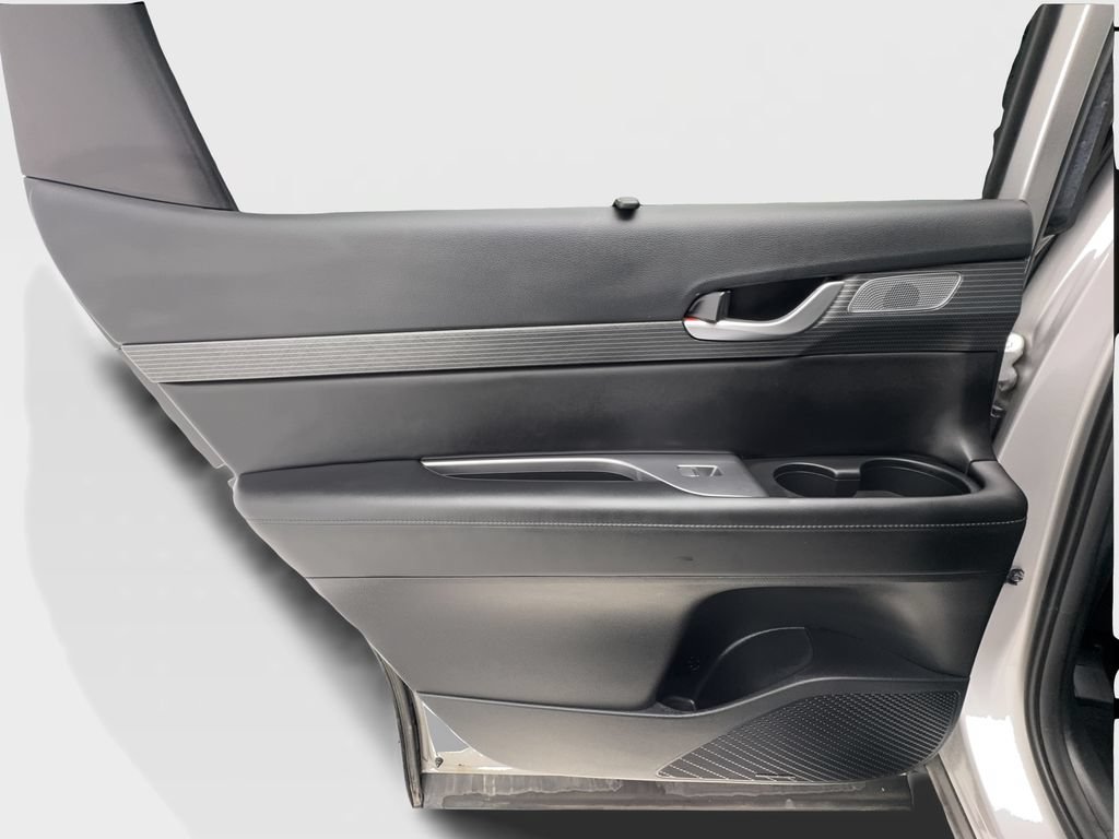Used 2025 Hyundai Palisade Limited FWD image 27