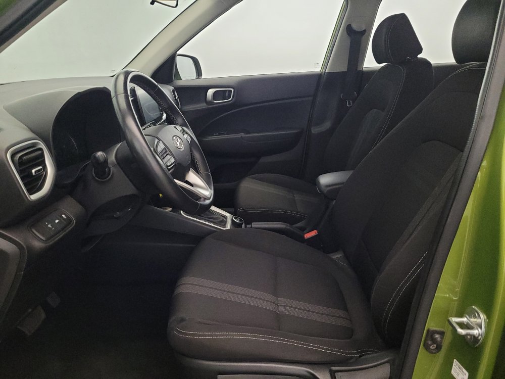 Used 2020 Hyundai Venue SEL w/ Convenience Package FWD image 17