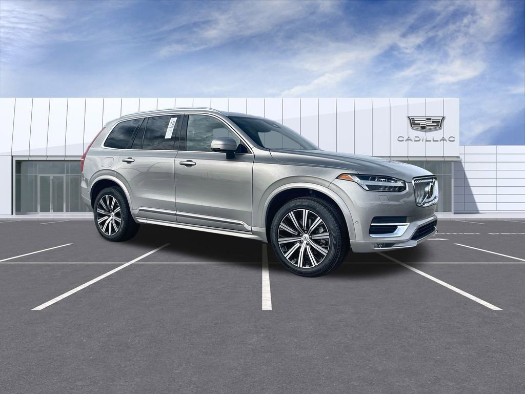 Used 2025 Volvo XC90 B6 Plus image 2