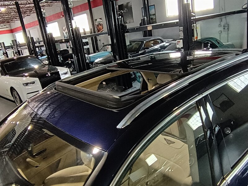 Used 2017 Bentley Bentayga AWD/4WD image 42