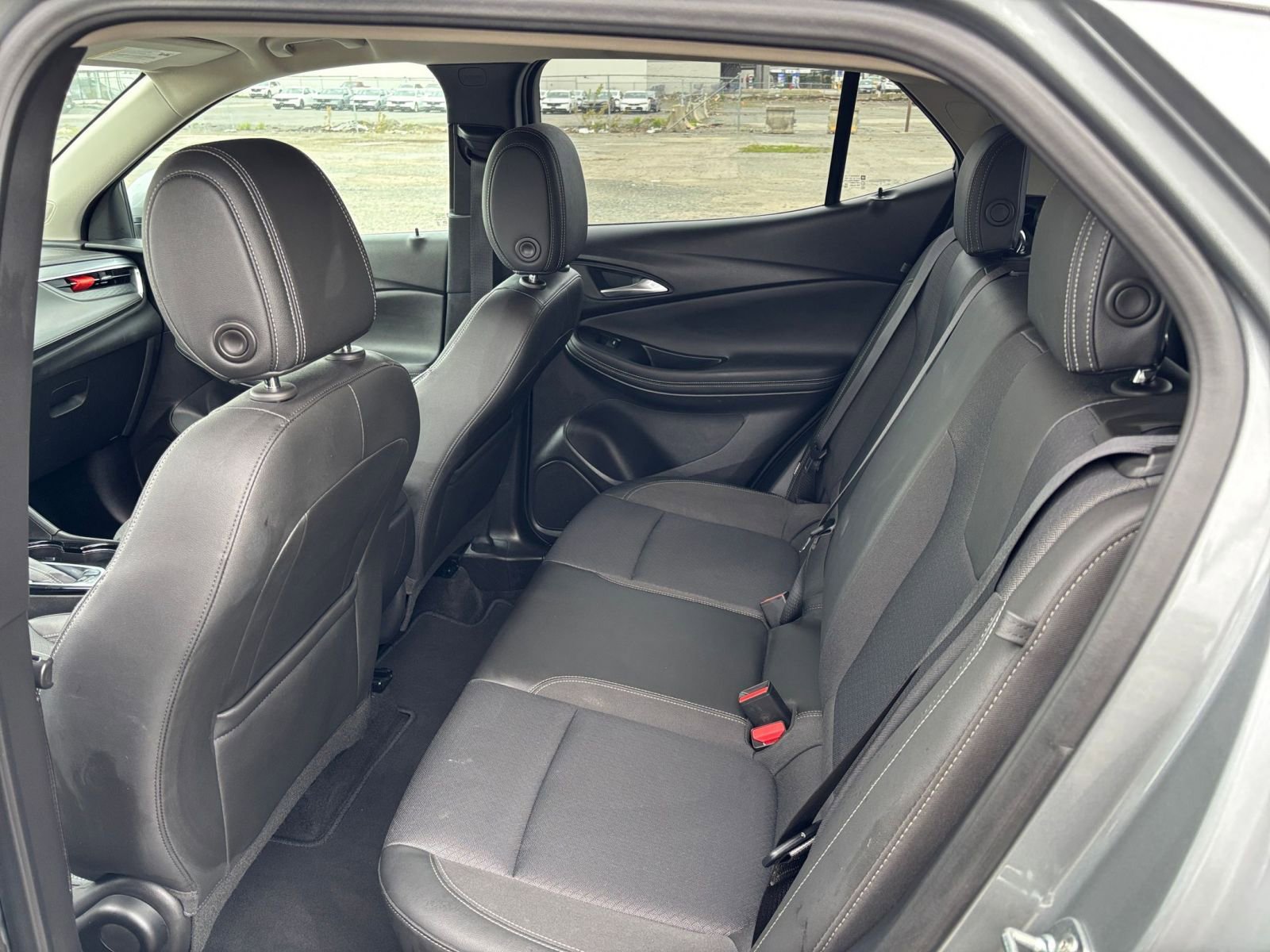 Used 2025 Buick Encore GX Preferred FWD image 22