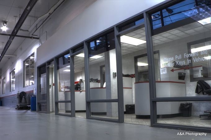 New 2024 Toyota RAV4 XLE w/ Convenience Package image 2