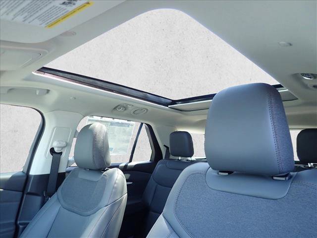 New 2026 Ford Explorer Active w/ Active Comfort Package AWD/4WD image 14