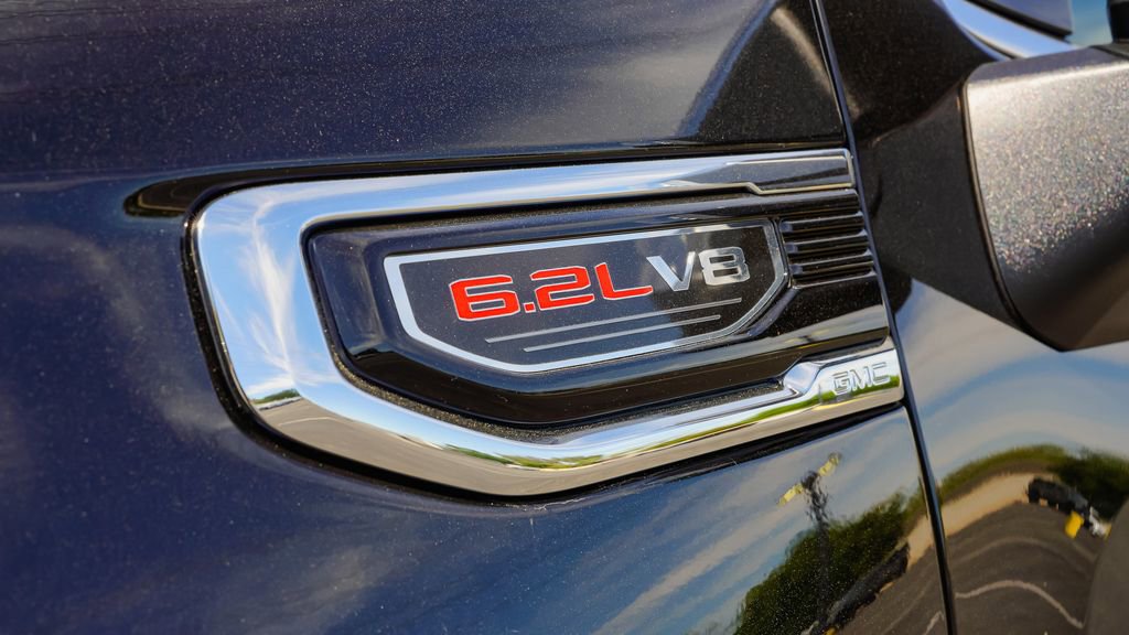 New 2026 GMC Sierra 1500 SLT w/ SLT Convenience Package image 8