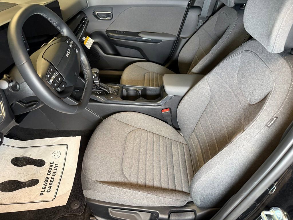 Used 2025 Kia K4 EX image 22