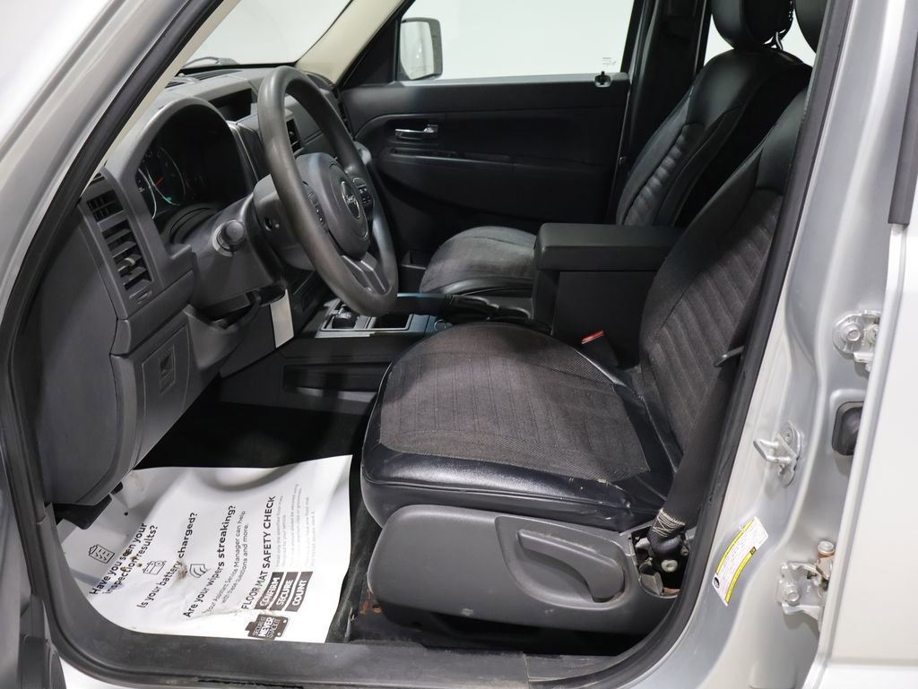 Used 2011 Jeep Liberty Sport AWD/4WD image 11