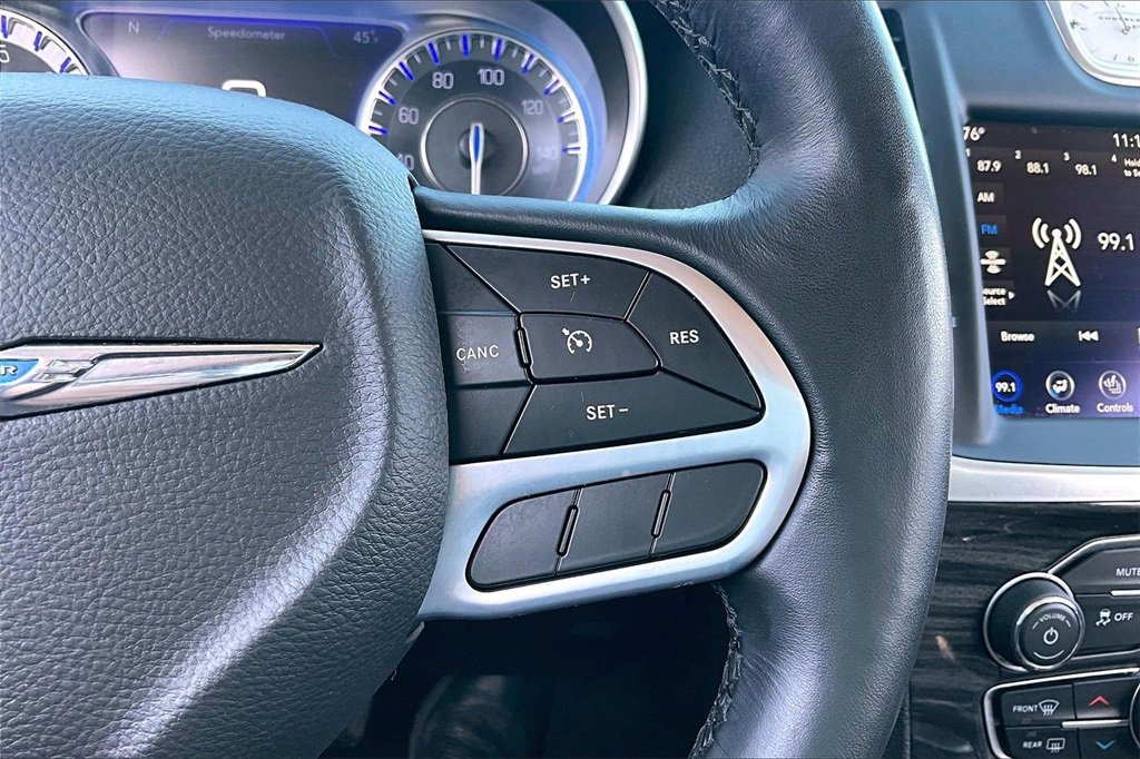 Used 2021 Chrysler 300 Touring L image 21