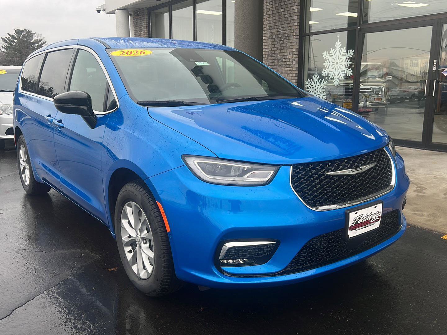 New 2026 Chrysler Pacifica Select