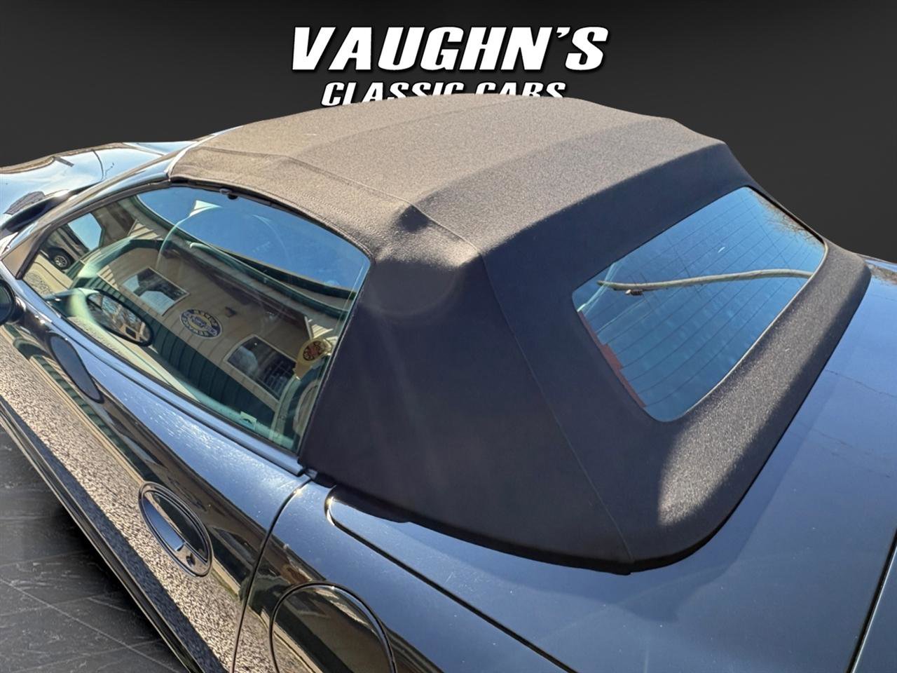 Used 2004 Chevrolet Corvette Convertible w/ Preferred Equipment Group RWD image 19