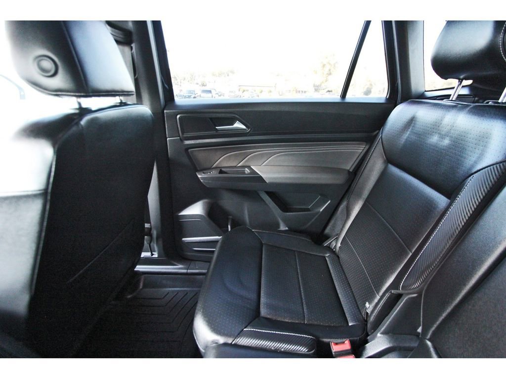 Used 2022 Volkswagen Atlas Cross Sport SE image 13