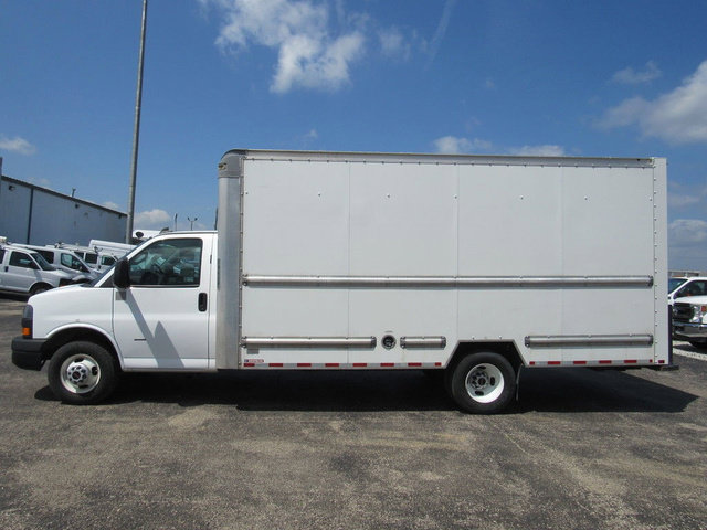 Used 2021 GMC Savana 3500 Extended w/ Power Convenience Package RWD image 6
