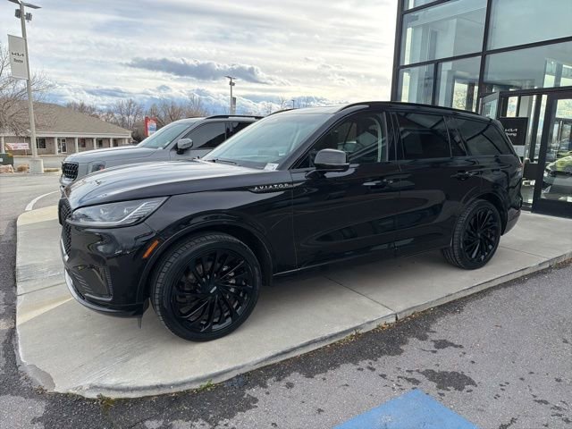 Used 2025 Lincoln Aviator Reserve w/ Equipment Group 201A image 2