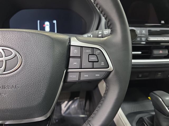 Certified 2025 Toyota Grand Highlander AWD image 15
