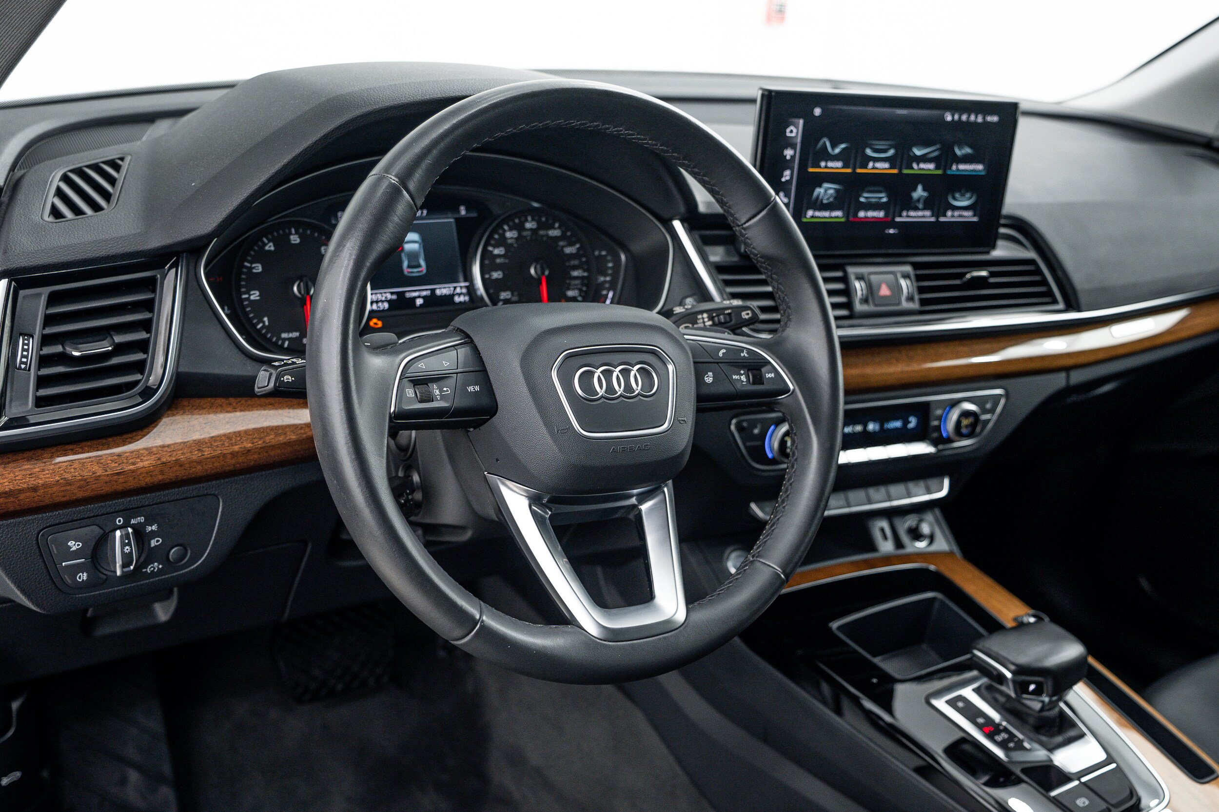 Certified 2023 Audi Q5 2.0T Premium w/ Convenience Package AWD/4WD image 11