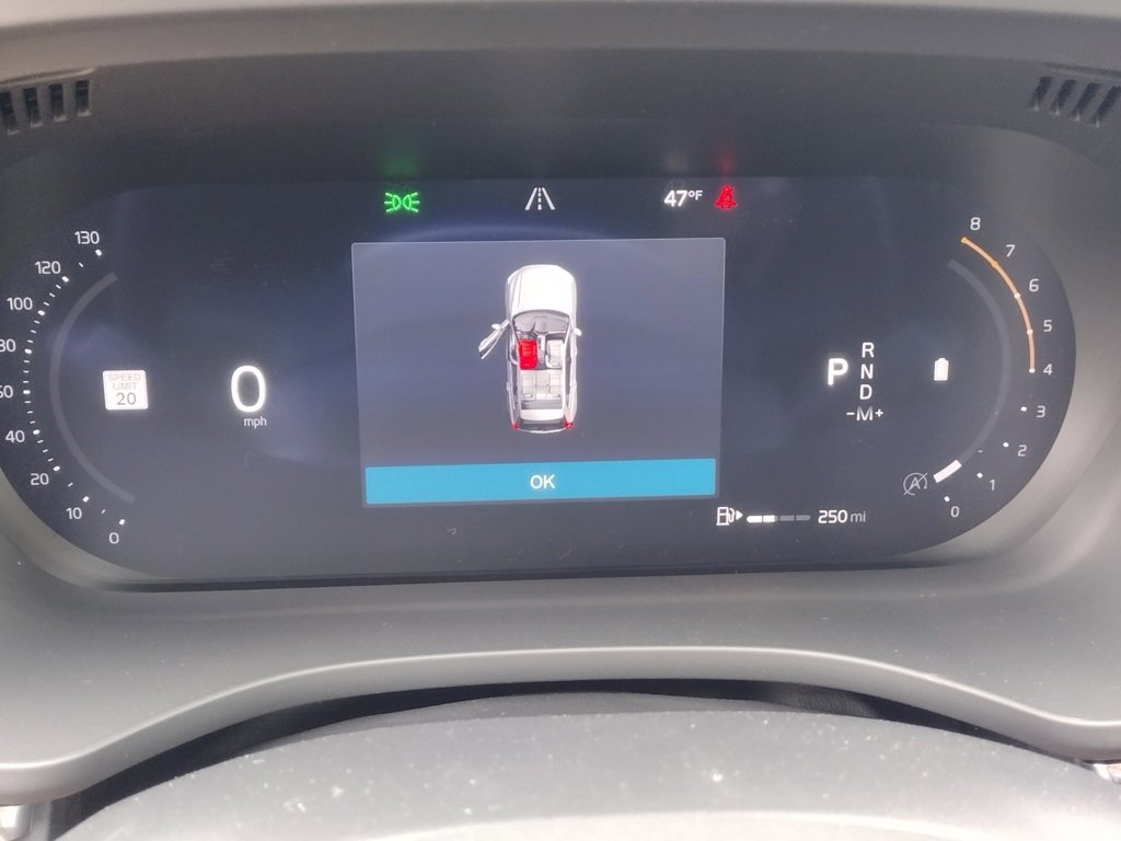 New 2026 Volvo XC60 B5 Plus w/ Protection Package Premier image 14