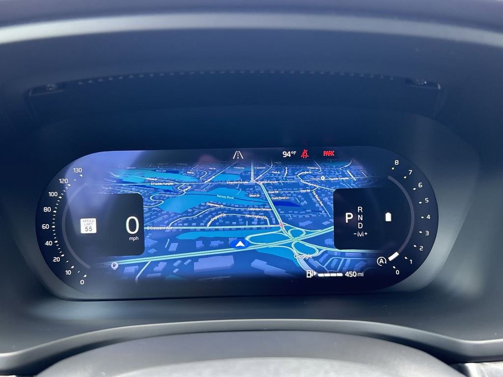 Used 2025 Volvo V60 B5 Cross Country Plus image 19