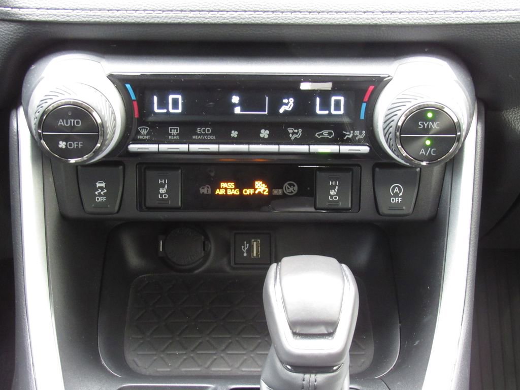 Used 2025 Toyota RAV4 XLE Premium w/ Weather Package AWD/4WD image 29