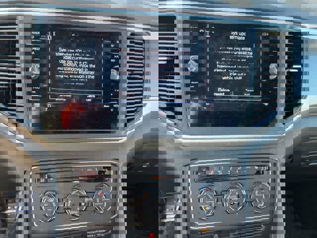 Used 2021 Volkswagen Atlas Cross Sport SE image 17