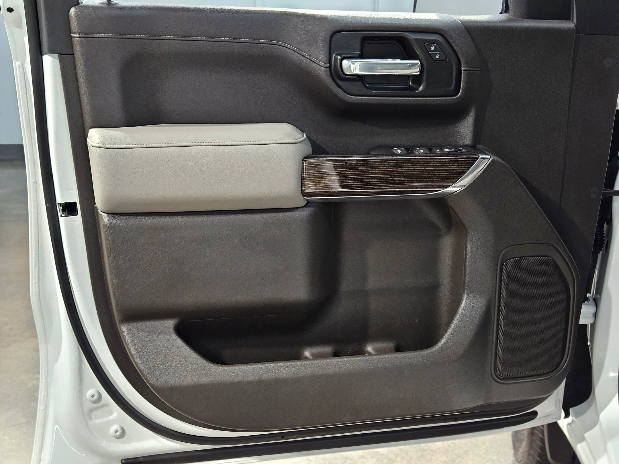 Used 2019 GMC Sierra 1500 SLE w/ SLE Value Package image 20